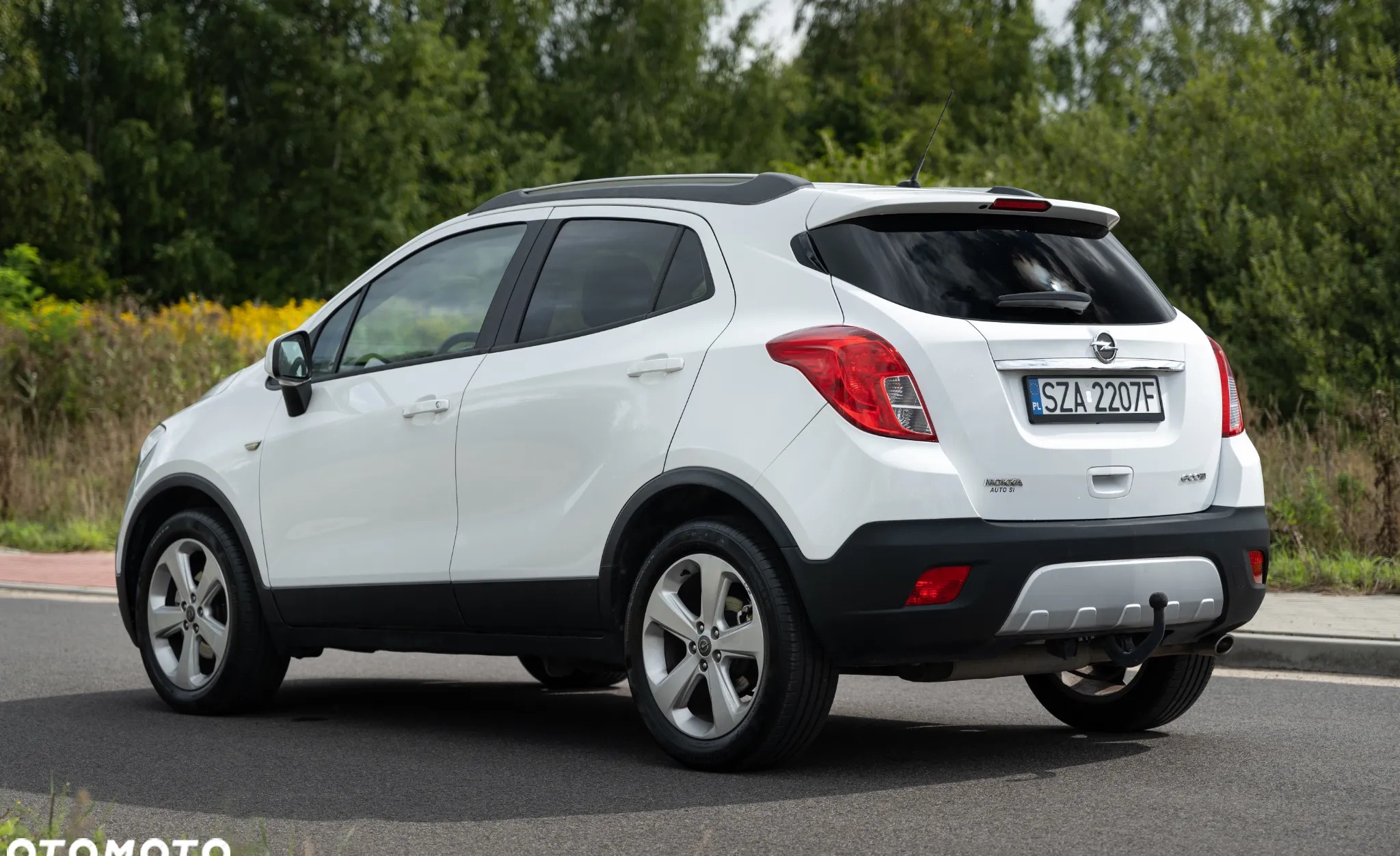 Opel Mokka cena 38500 przebieg: 176000, rok produkcji 2014 z Zawiercie małe 211